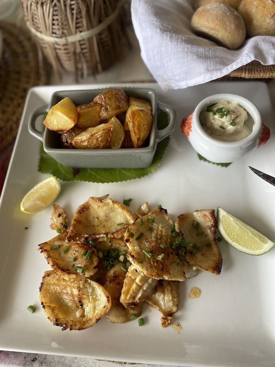 Green Turtle Restaurant In Barra-3