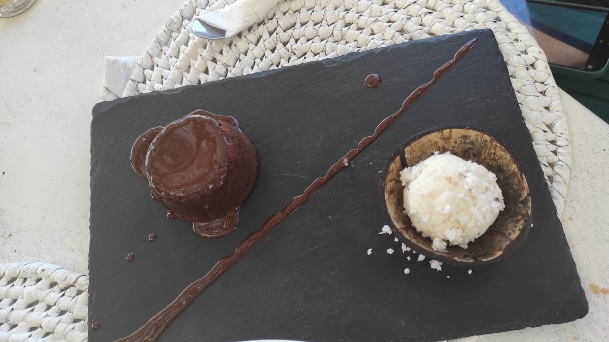 Green Turtle Restaurant In Barra-5